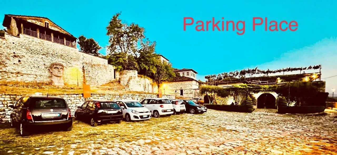 Kris Guesthouse Berat 0*,