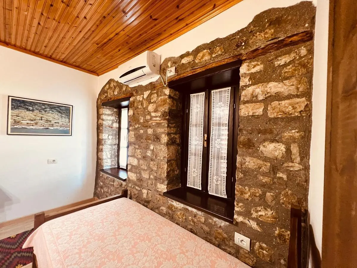 Kris Guesthouse Berat Affittacamere
