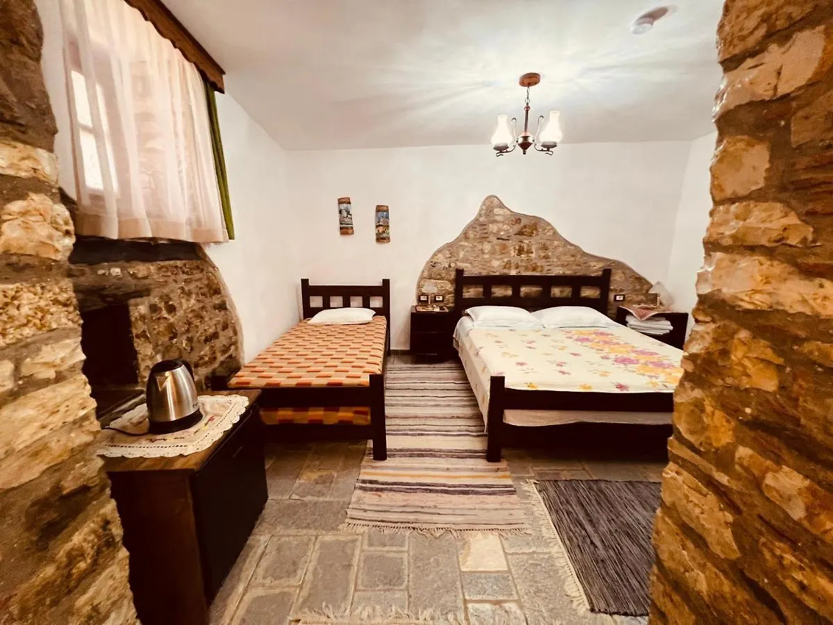 Kris Guesthouse Berat Guest house