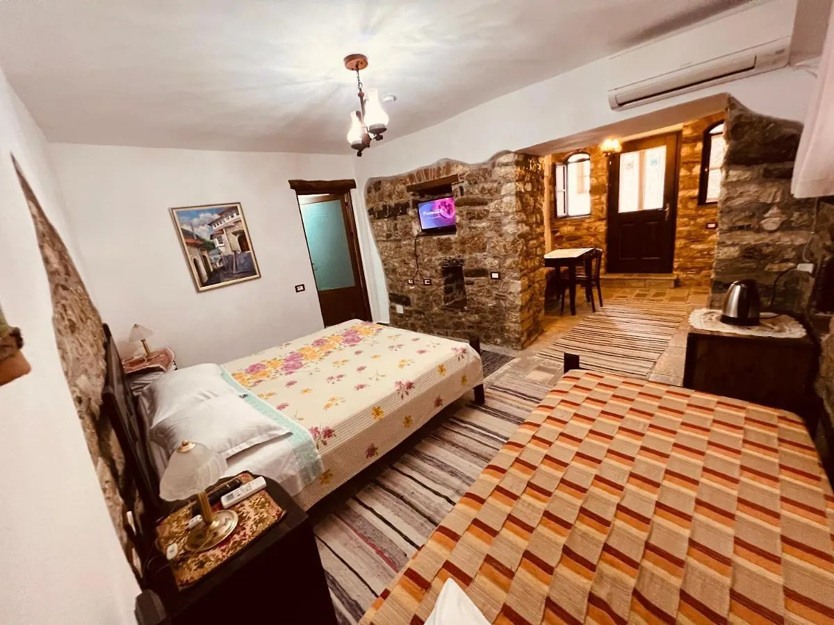 Kris Guesthouse Berat Affittacamere